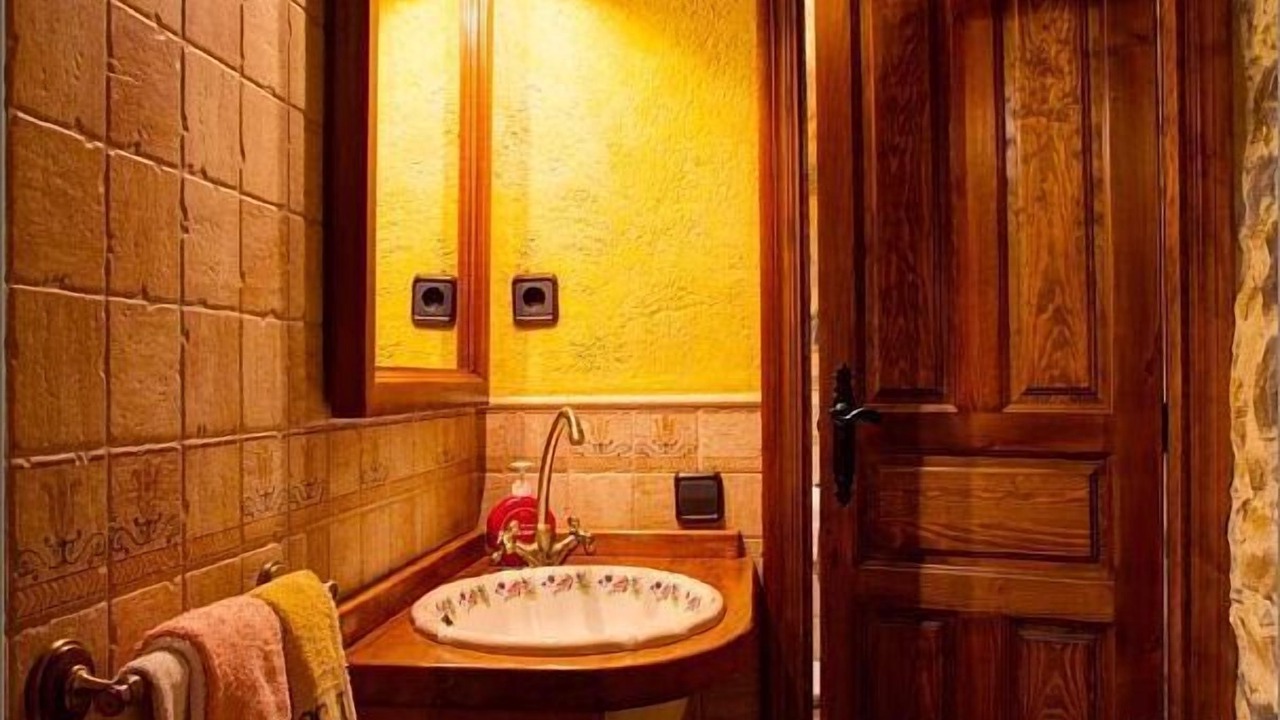 Photo of Bathroom in Charo