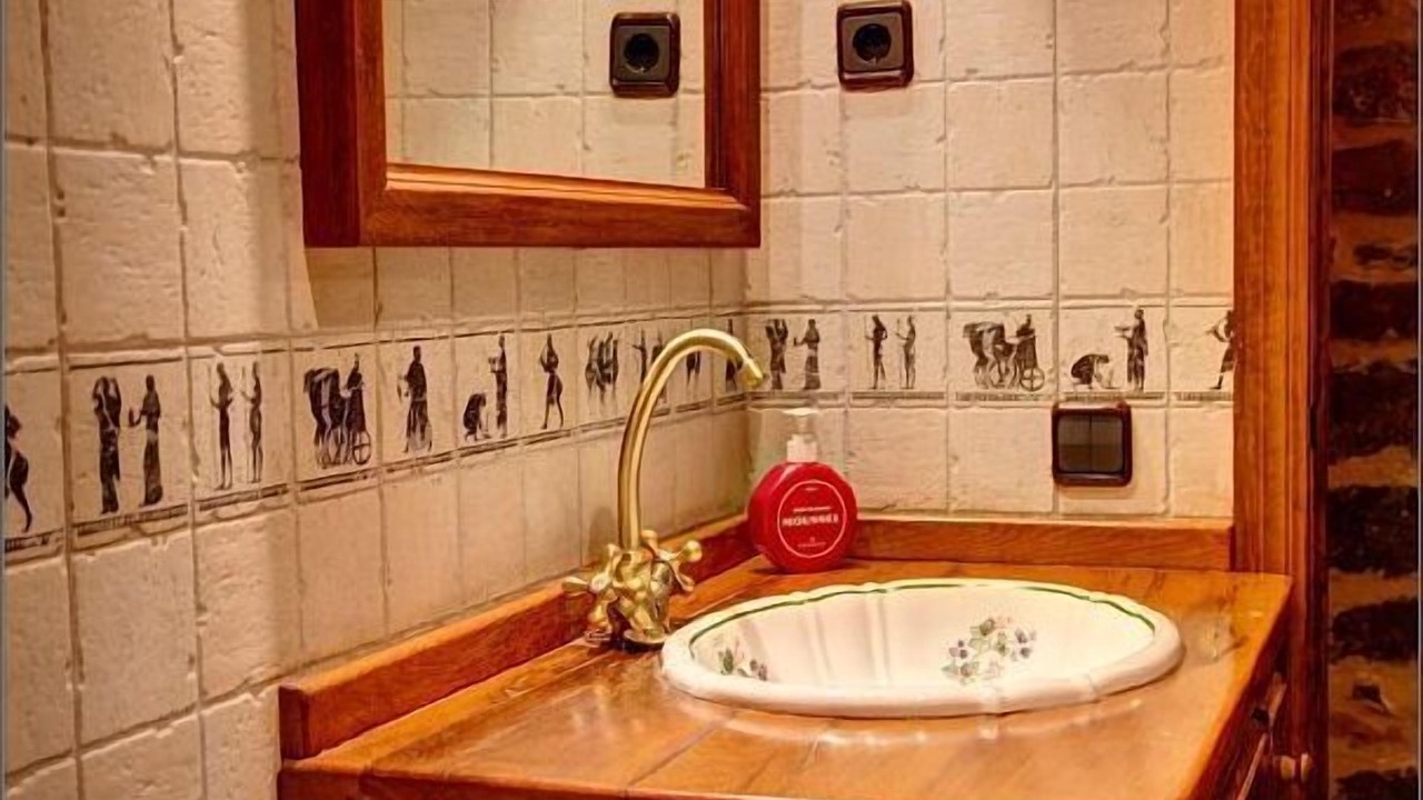Photo of Bathroom in Charo