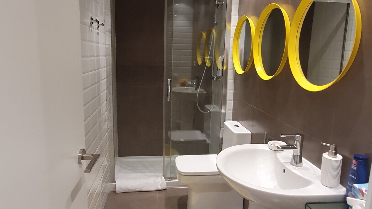 Photo of Bathroom in Logrono City Centre