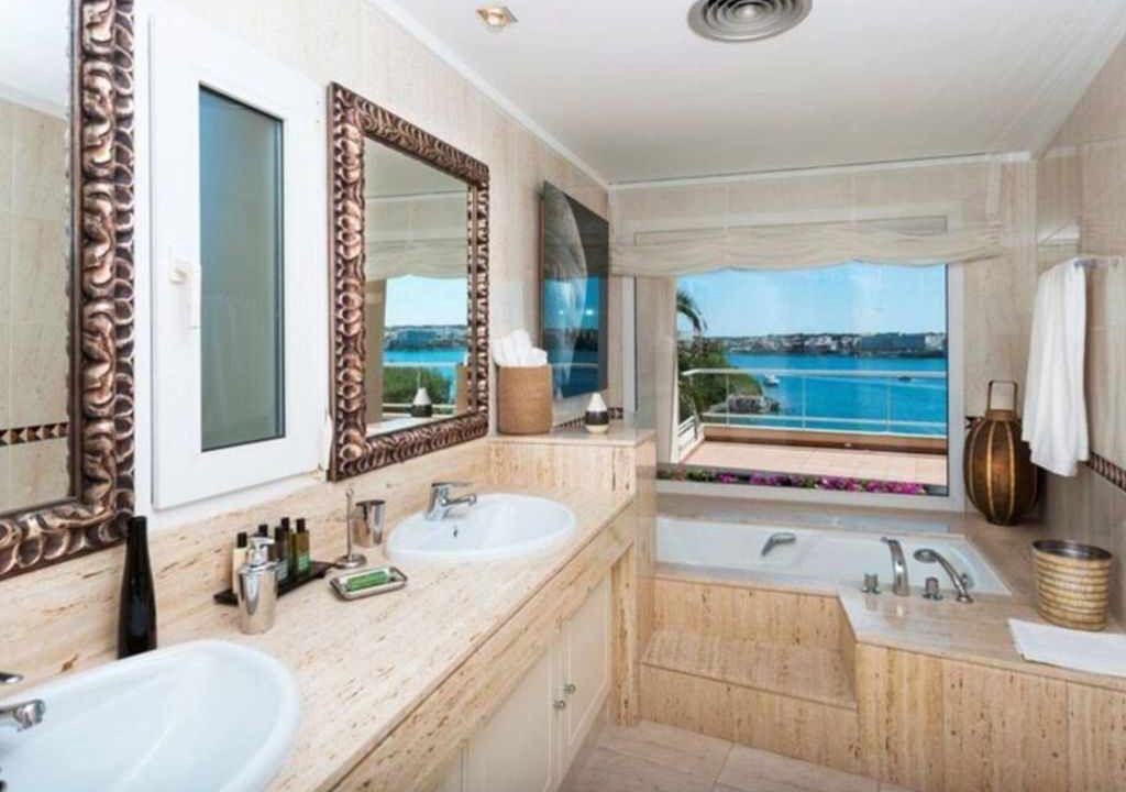Photo of Bathroom in Cala Llonga