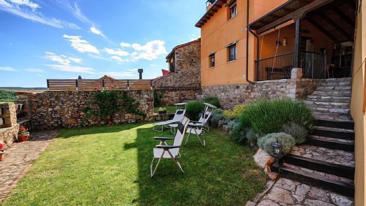 Photo of Patio Balcony in Brugos de Fenar