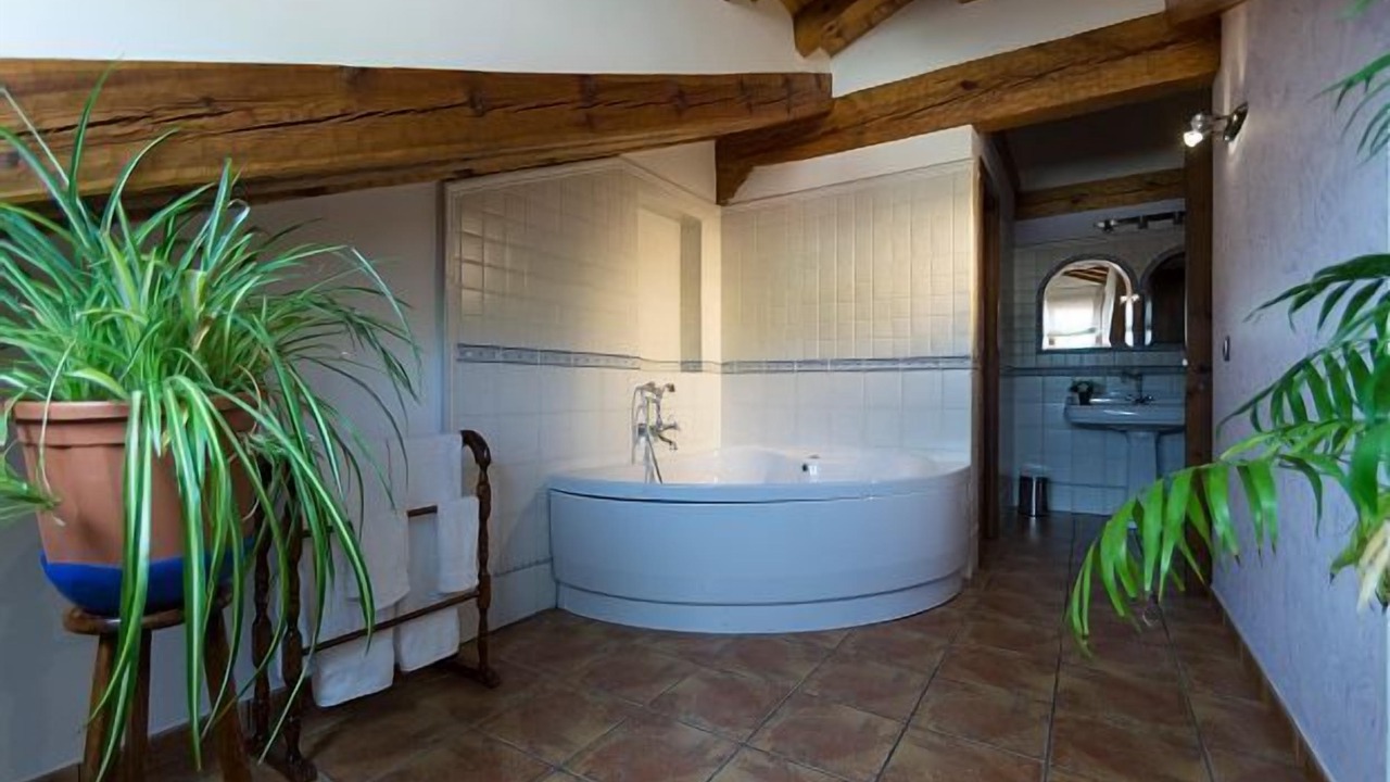 Photo of Bathroom in Pradena