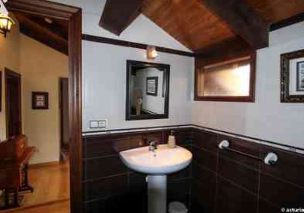 Photo of Bathroom in El Cuadro
