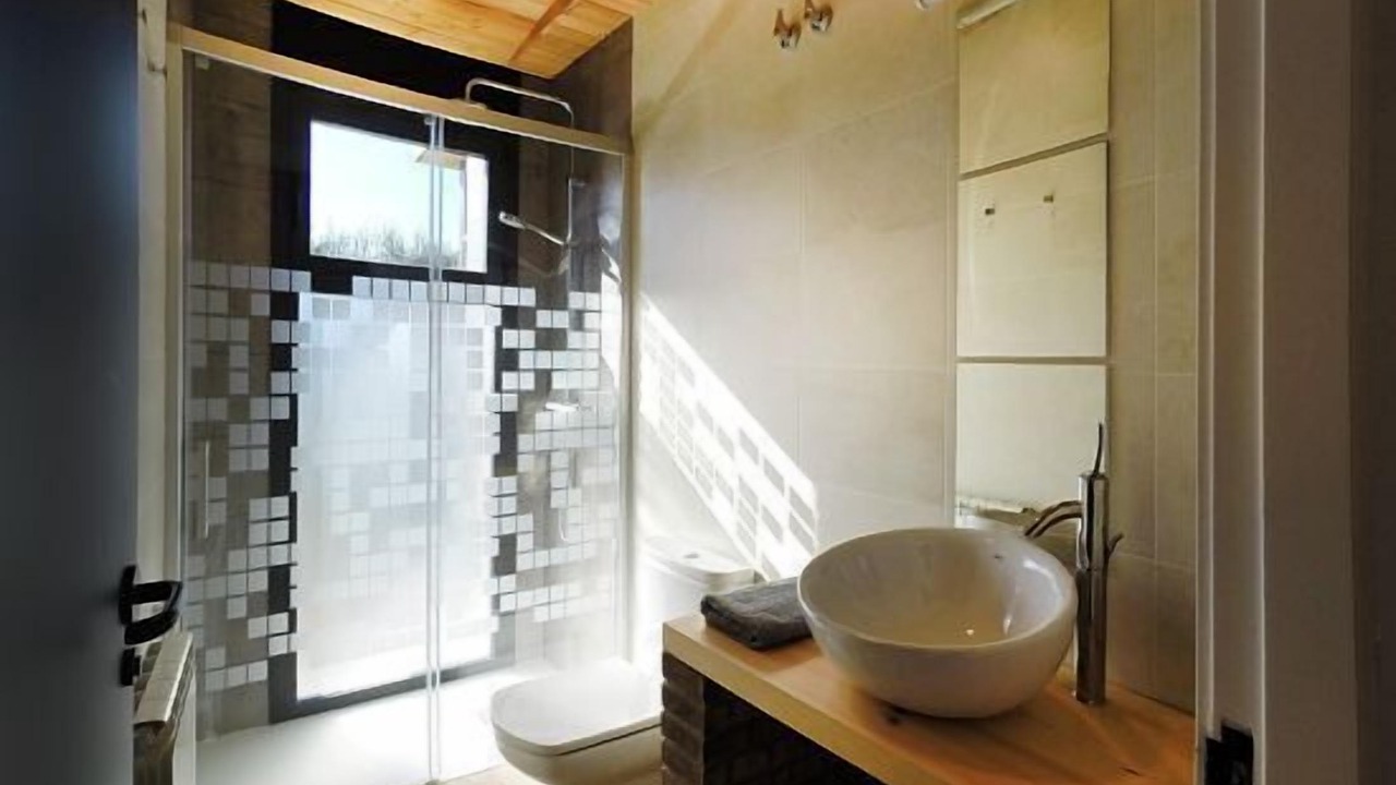 Photo of Bathroom in Cubells