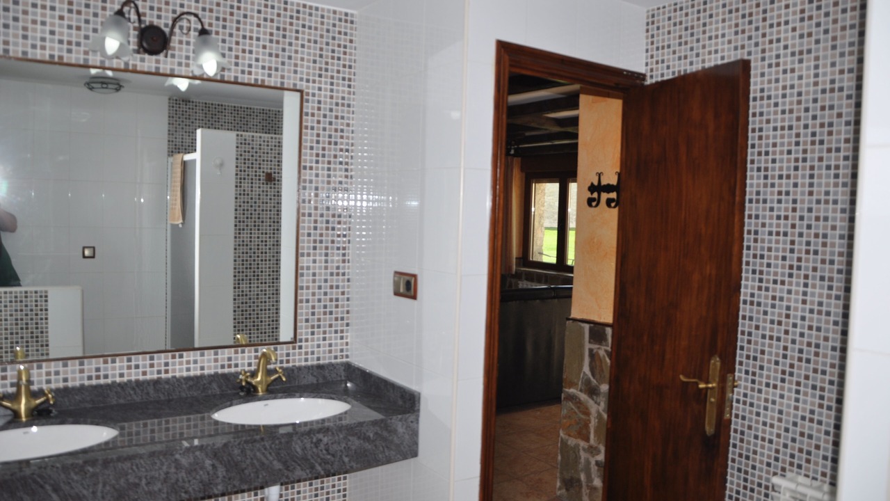 Photo of Bathroom in Citores del Paramo