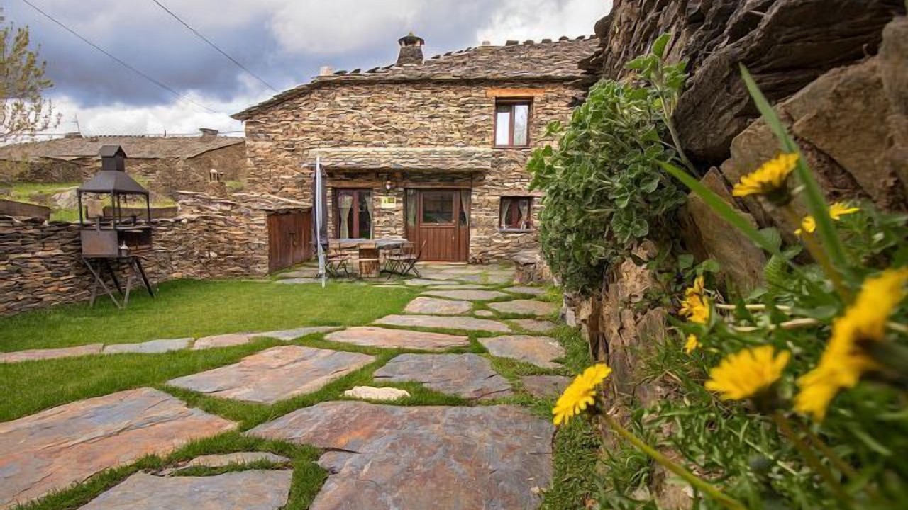 Photo of Outdoor in Majaelrayo