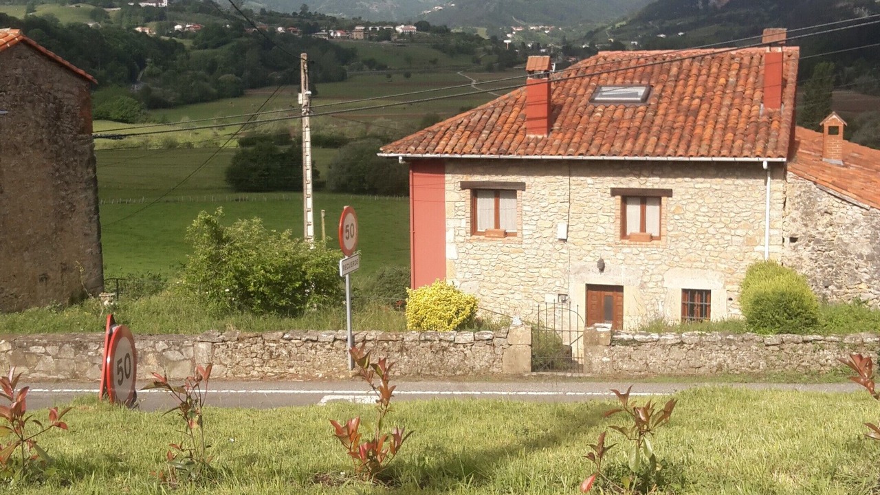 Photo of Outdoor in Panes