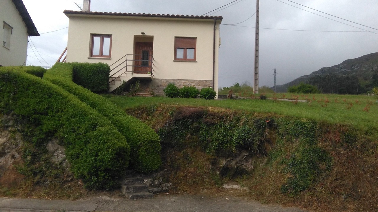 Photo of Outdoor in Panes