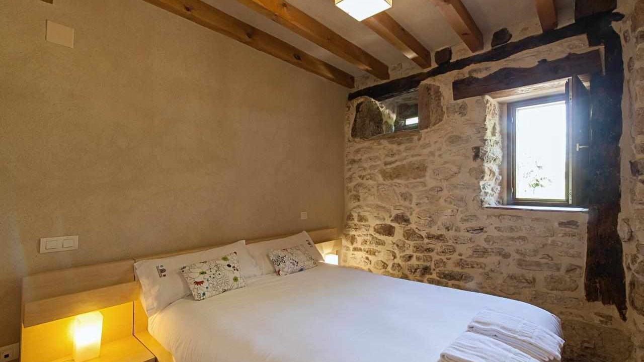 Photo of Bedroom in Villallano