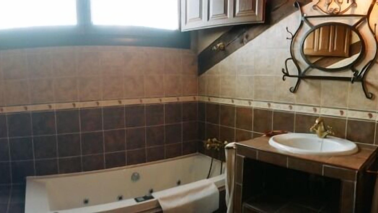 Photo of Bathroom in Turrubuelo