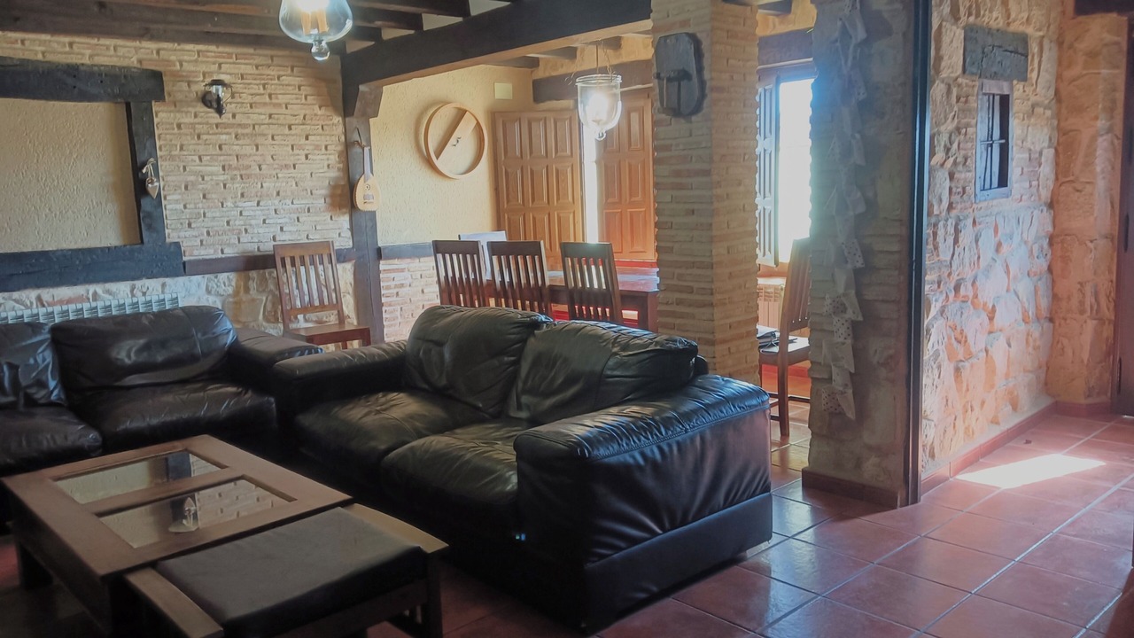 Photo of Livingroom in Turrubuelo