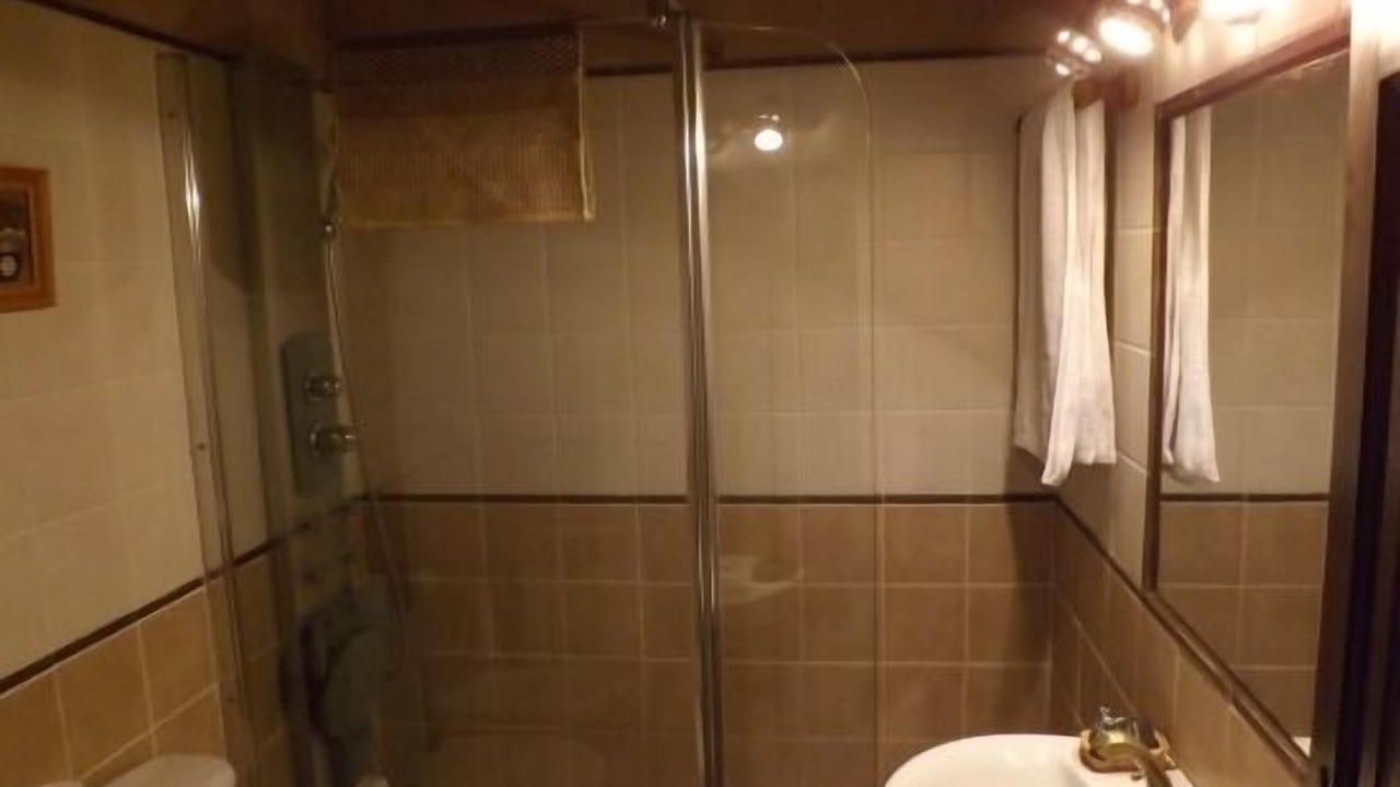 Photo of Bathroom in Turrubuelo
