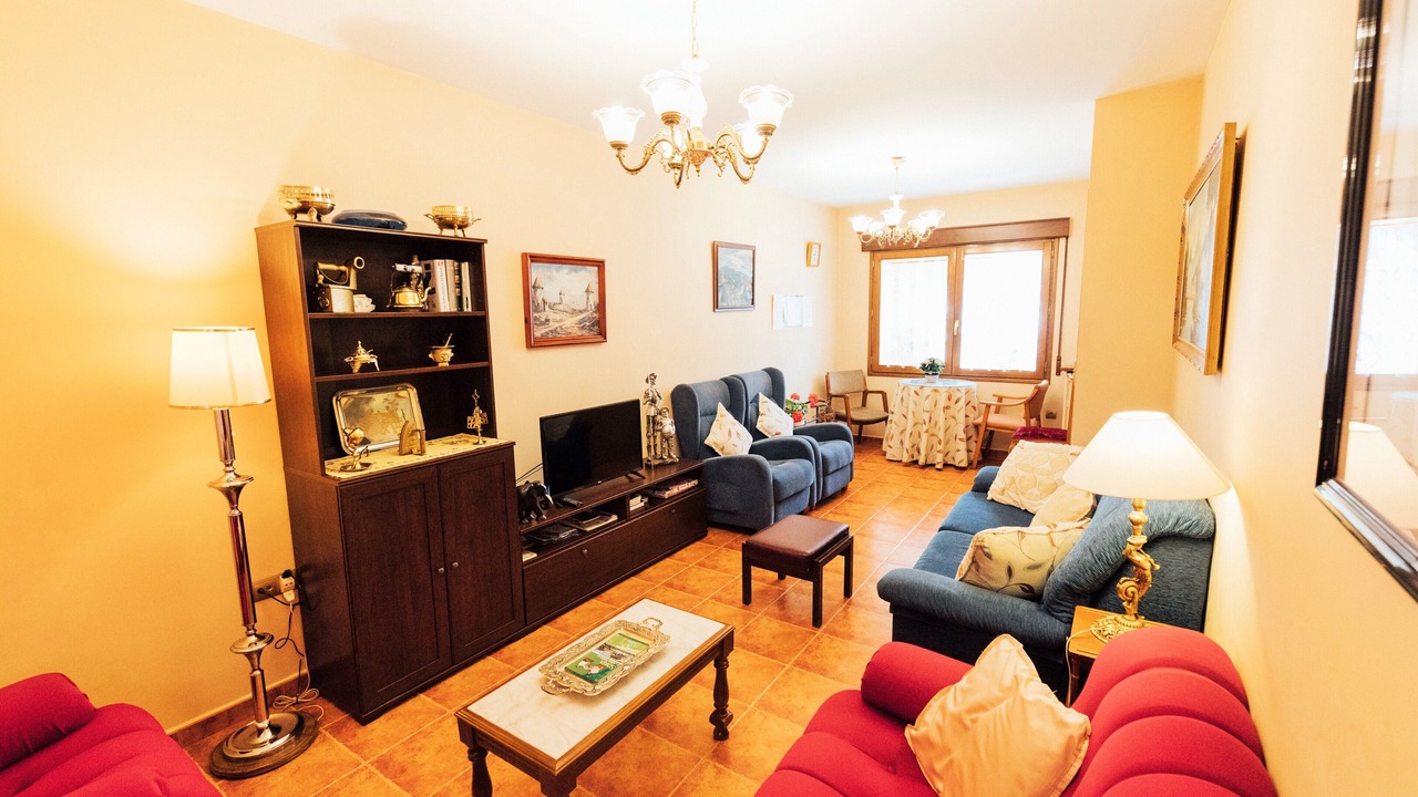 Photo of Livingroom in San Leonardo de Yague