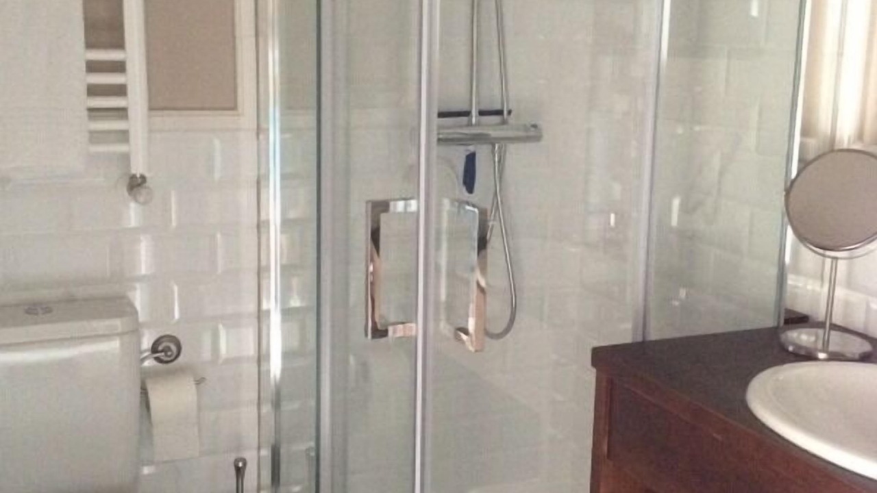 Photo of Bathroom in Naves