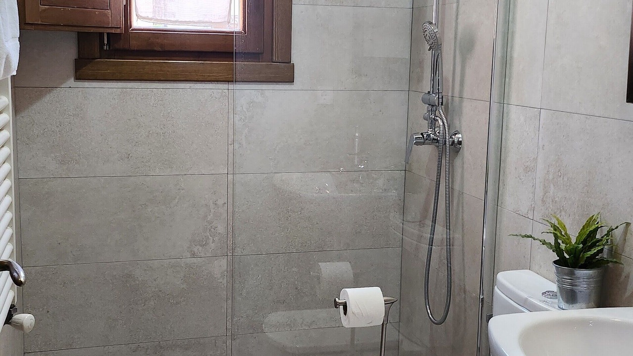Photo of Bathroom in Canicosa