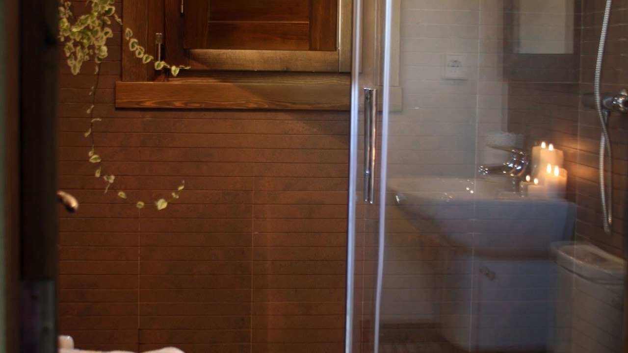 Photo of Bathroom in Canicosa