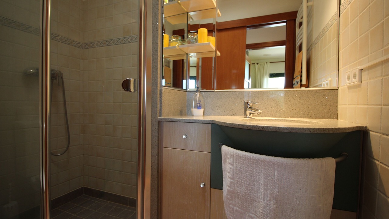 Photo of Bathroom in Quart