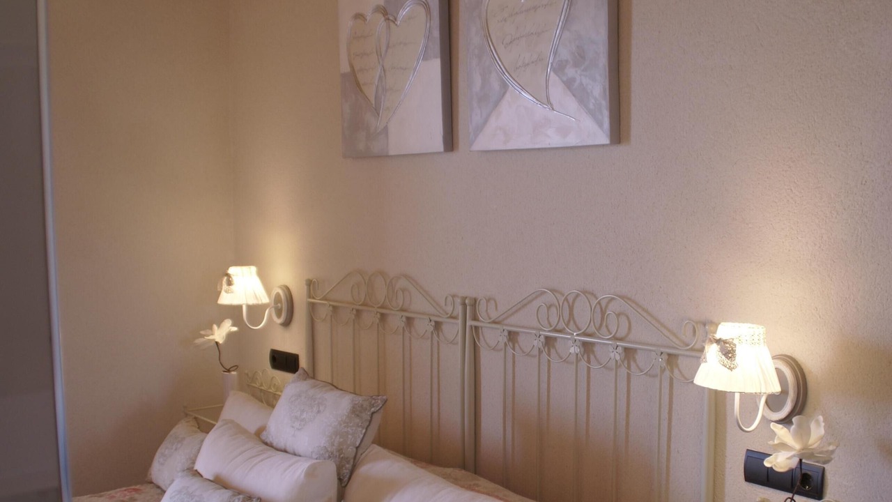 Photo of Bedroom in Chillon