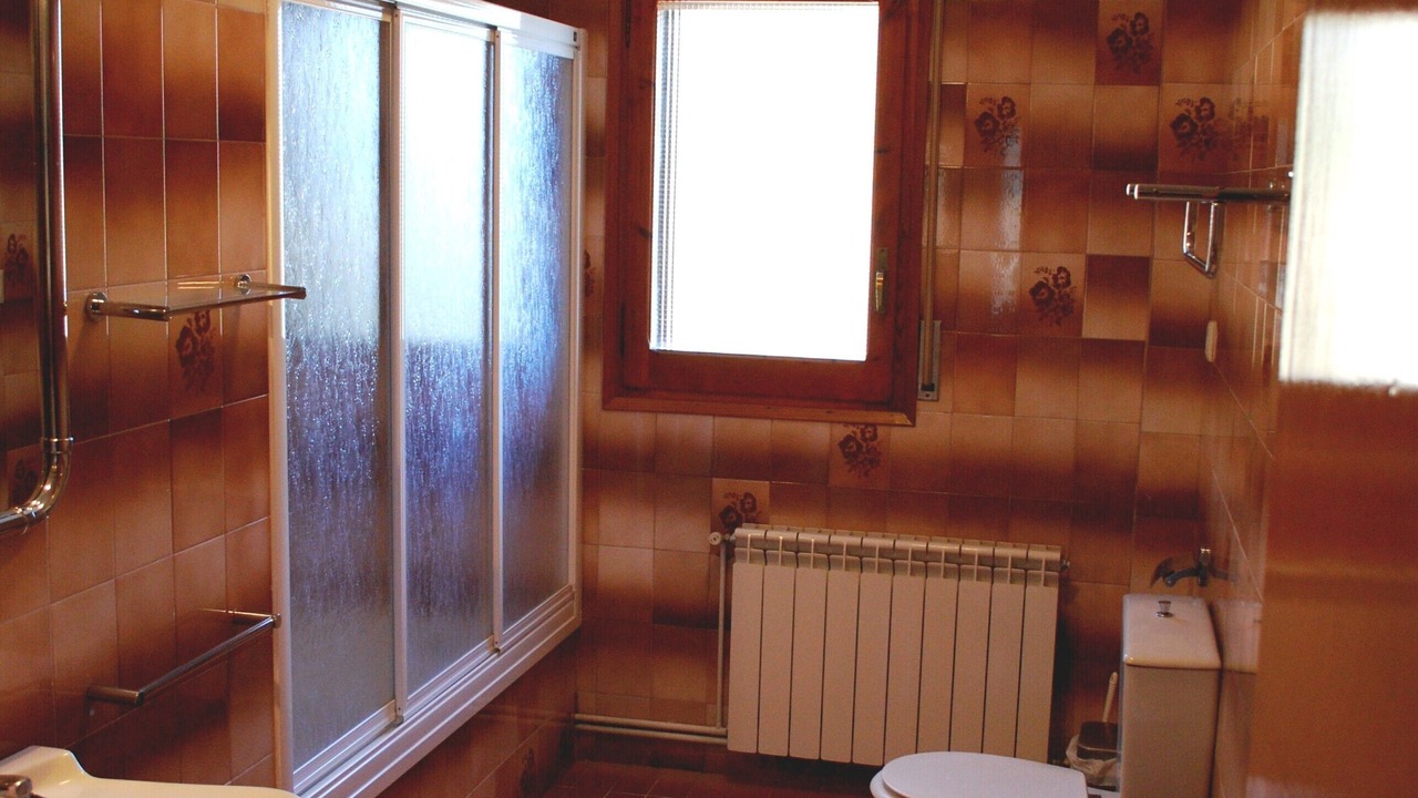 Photo of Bathroom in Peramola