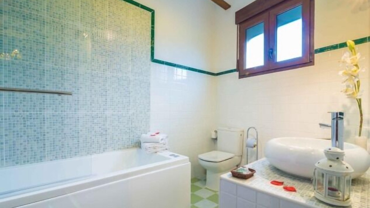 Photo of Bathroom in Canaleja