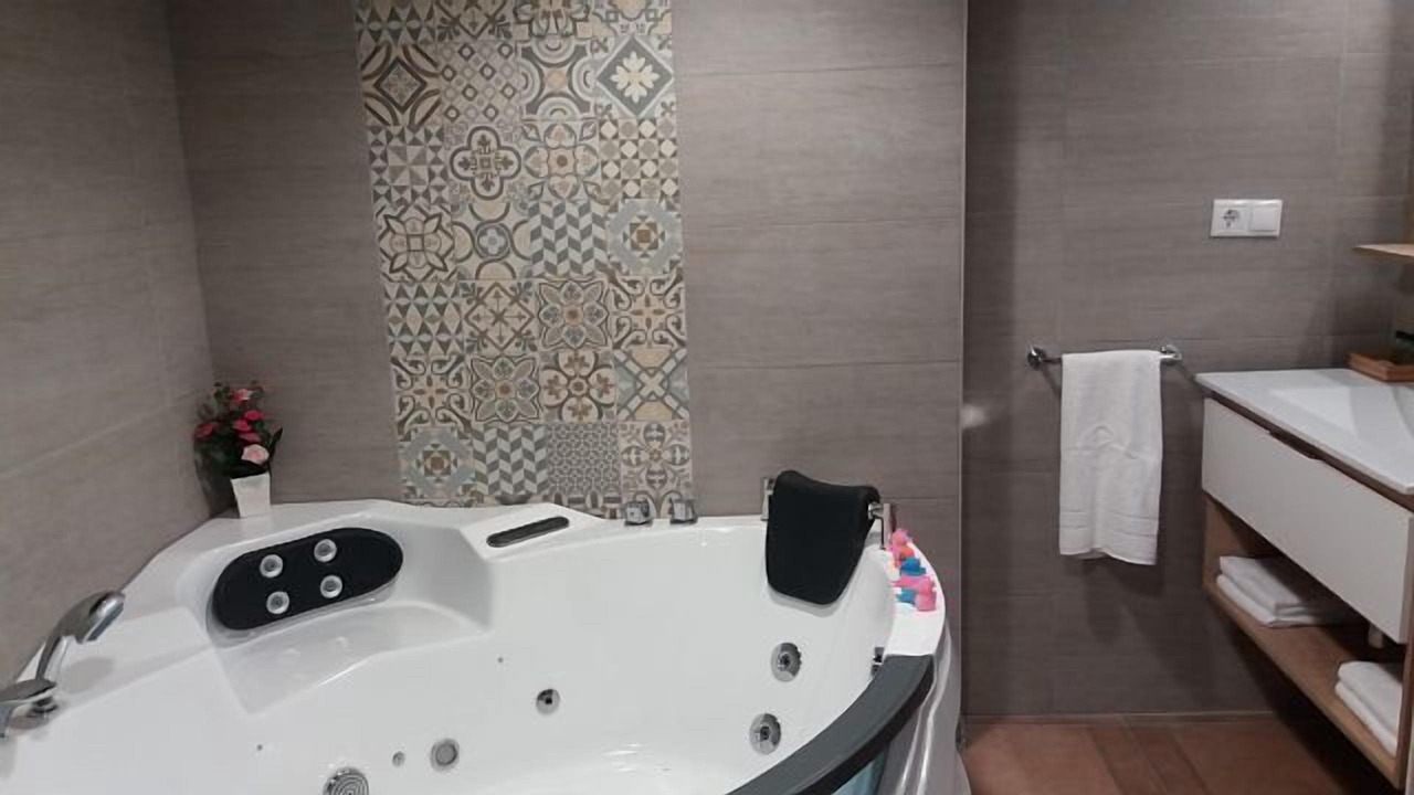 Photo of Bathroom in Curiel