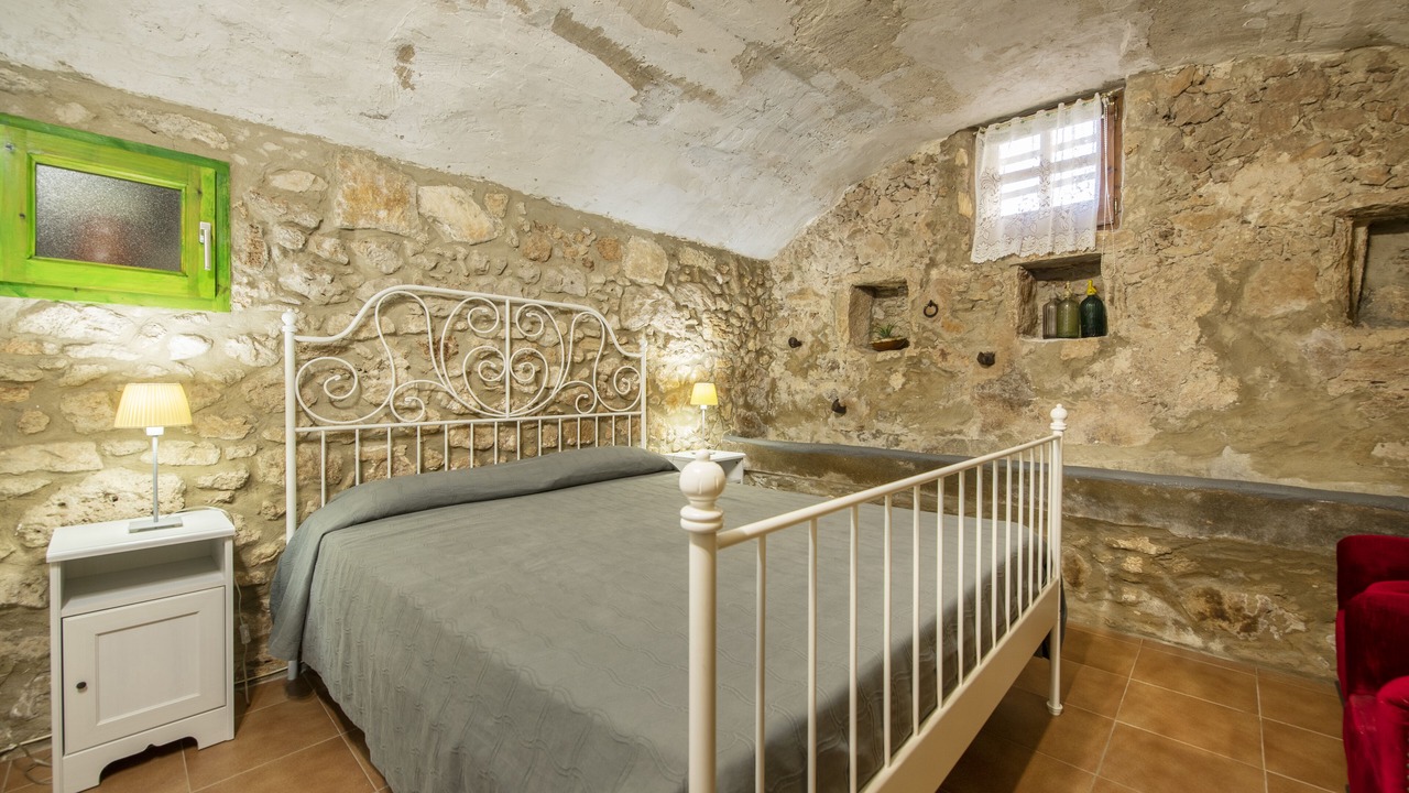Photo of Bedroom in Serinya