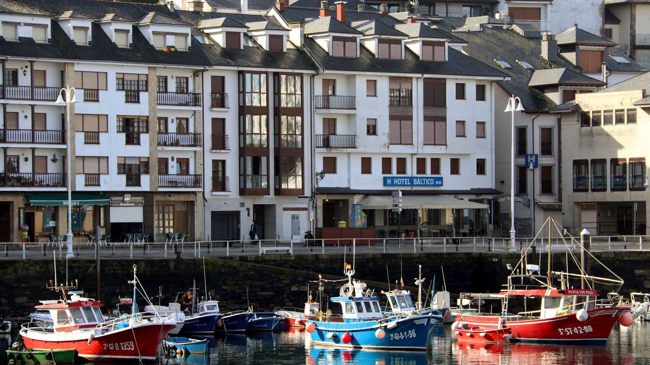 Photo of Others in Luarca