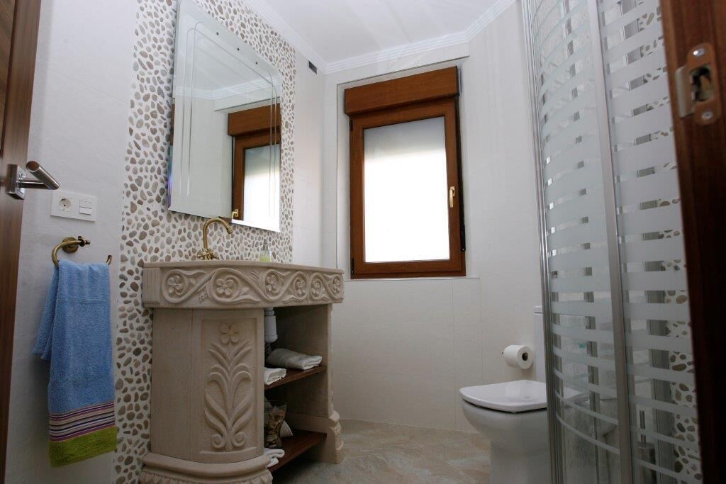 Photo of Bathroom in Caleruega
