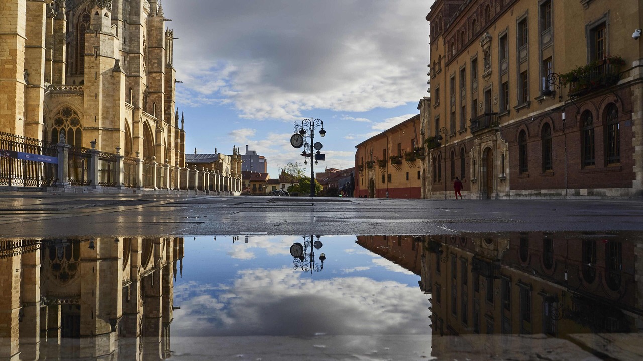 Photo of Others in Leon
