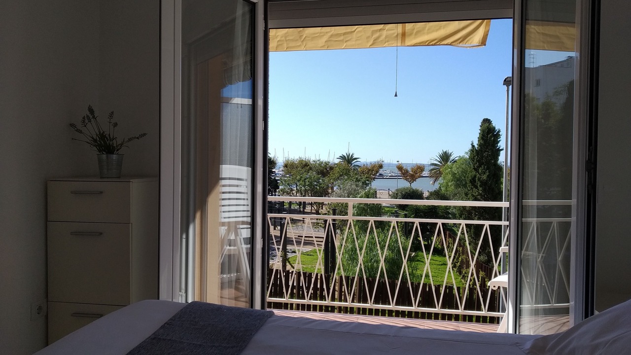Photo of Bedroom in Roses Town Center