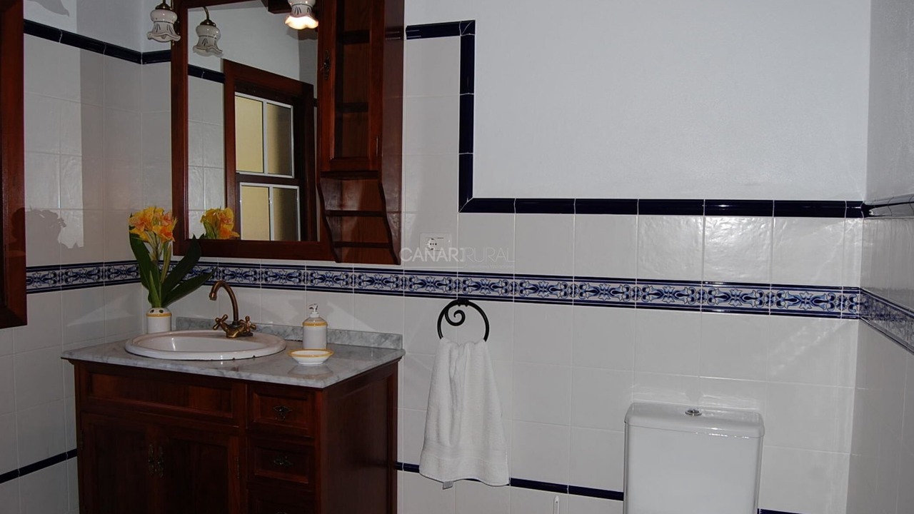 Photo of Bathroom in Villa de Mazo