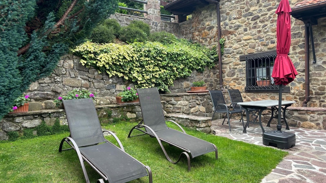 Photo of Patio Balcony in Aliezo