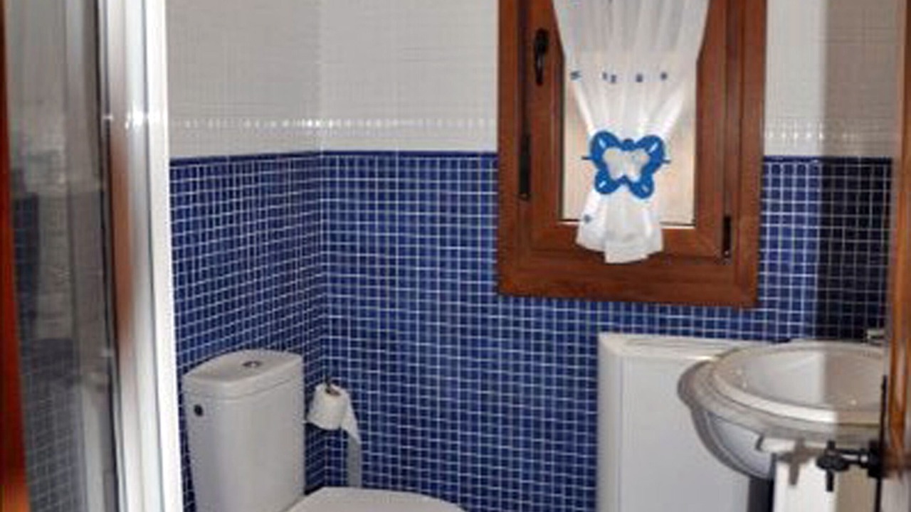 Photo of Bathroom in Cobena