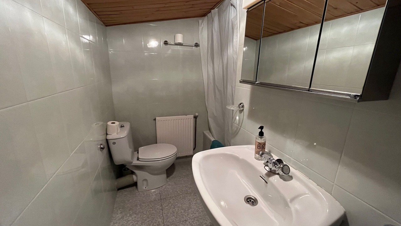 Photo of Bathroom in Banaston