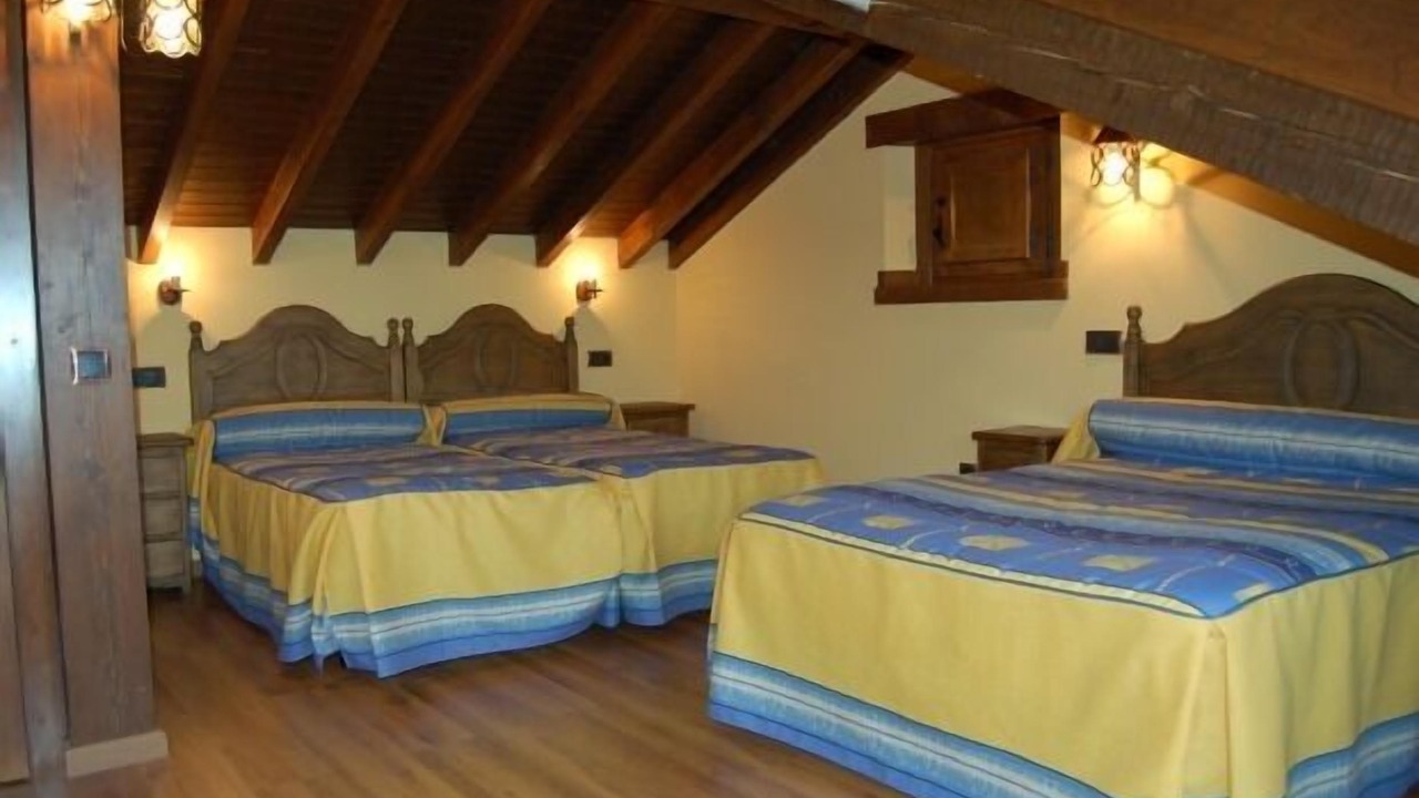 Photo of Bedroom in Penanes