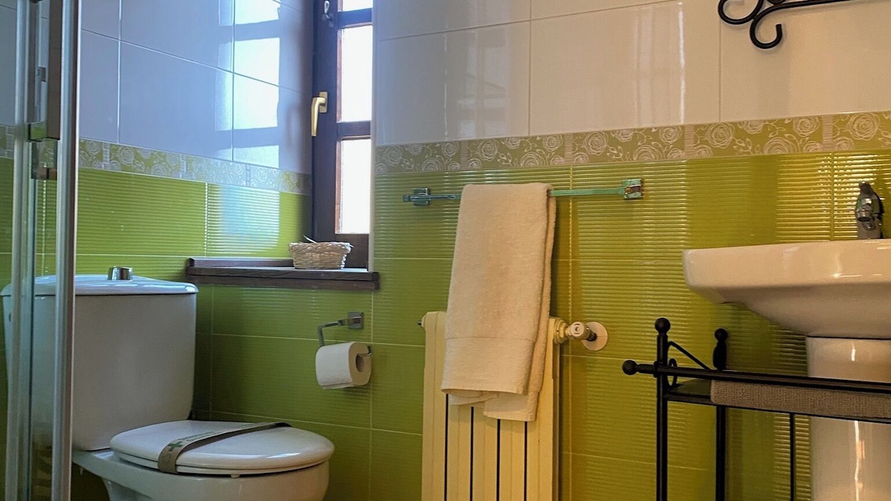 Photo of Bathroom in Oballo