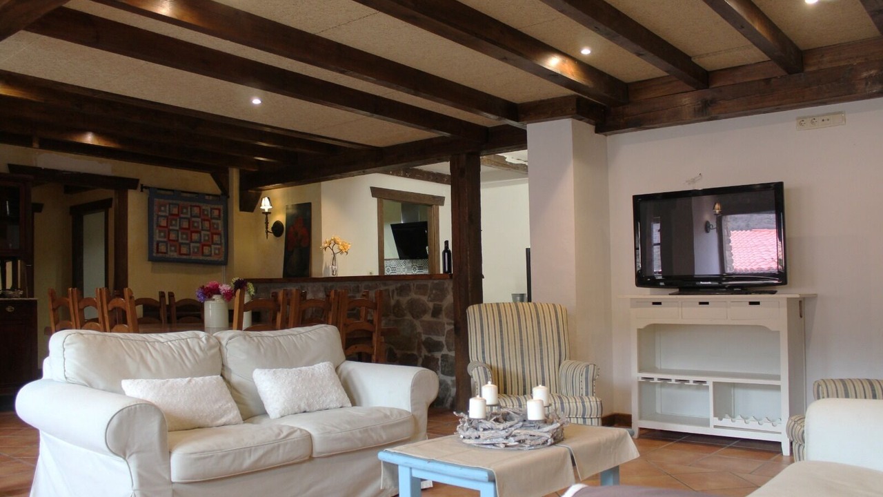 Photo of Livingroom in Laguna de Cameros