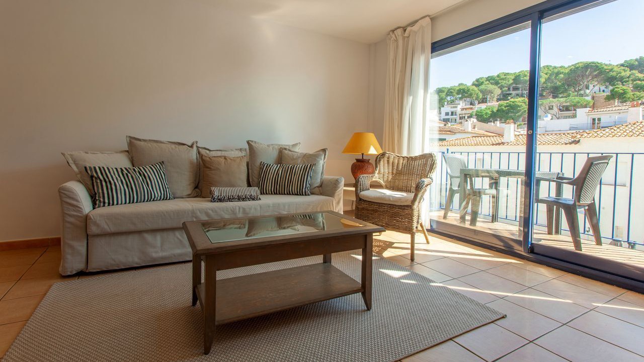 Photo of Livingroom in Tamariu