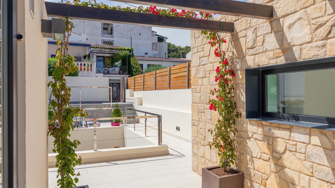 Photo of Patio Balcony in Tamariu