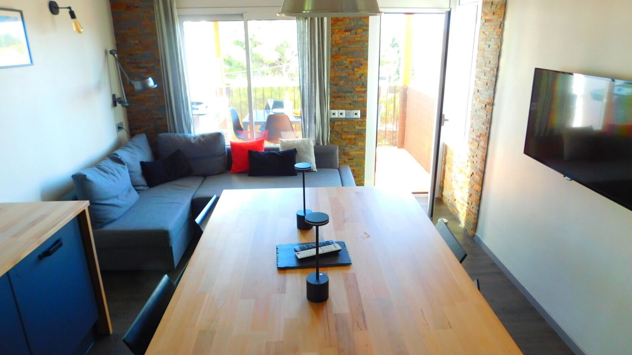 Photo of Livingroom in Roses Town Center