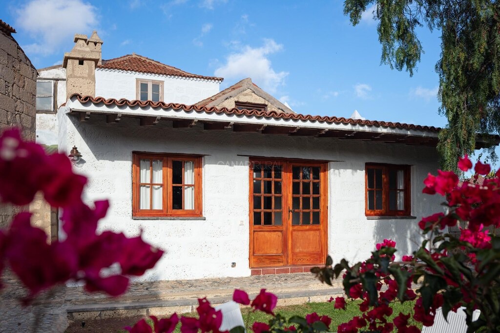 Photo of Buildings in Arico el Nuevo