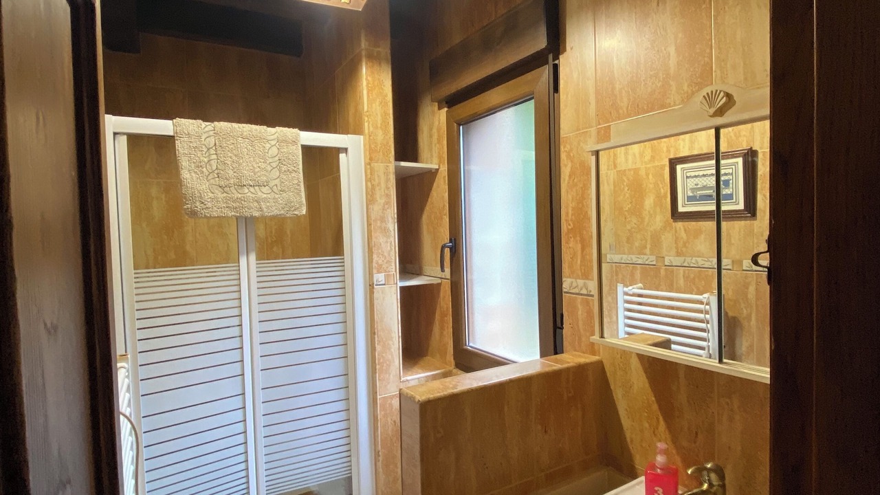 Photo of Bathroom in Celis