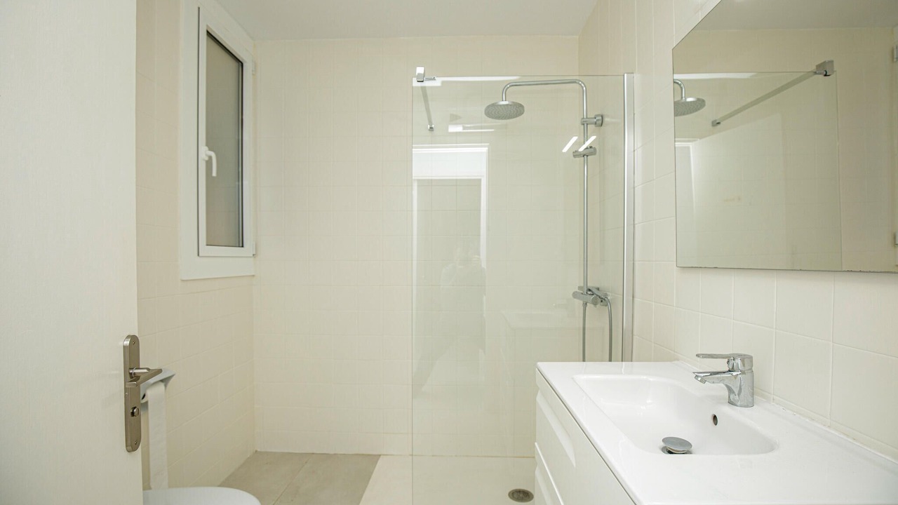 Photo of Bathroom in Roses Town Center