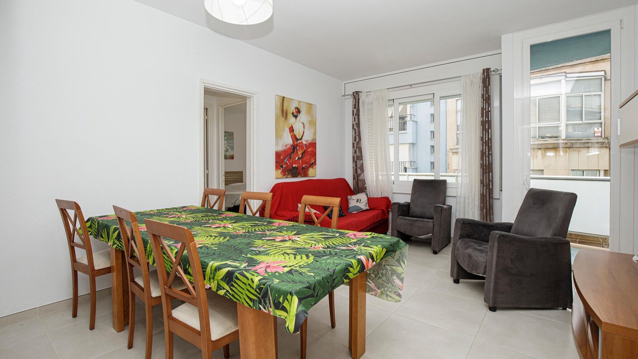 Photo of Bedroom in Roses Town Center