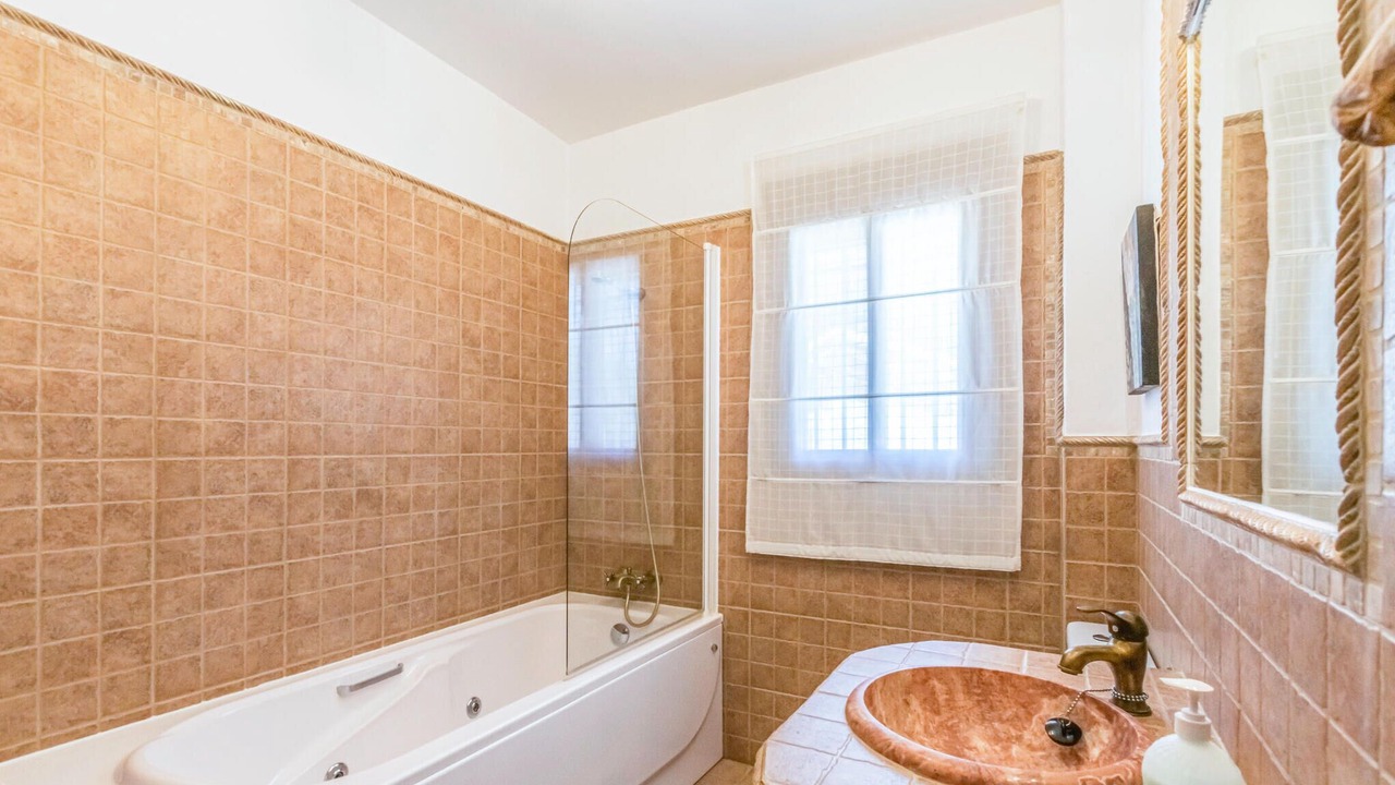 Photo of Bathroom in Rute