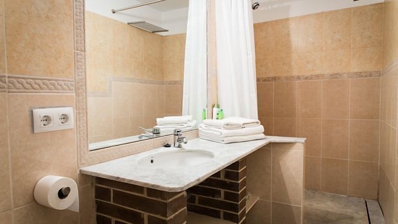 Photo of Bathroom in Camos