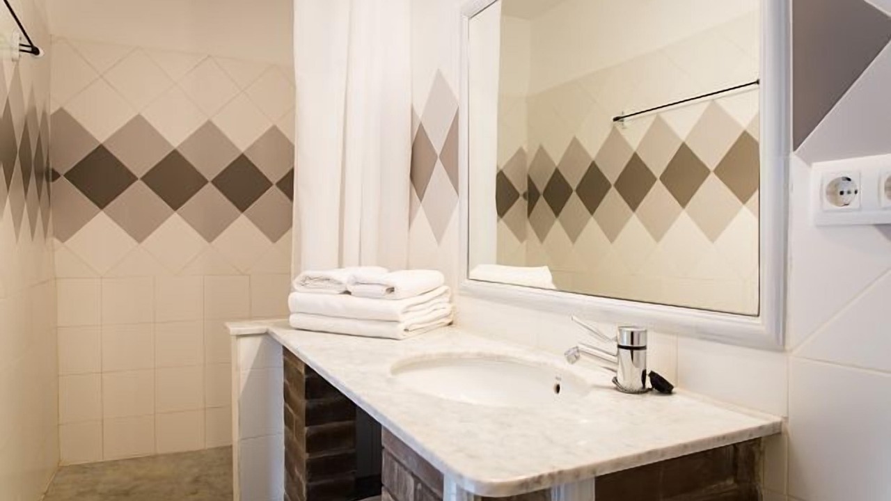 Photo of Bathroom in Camos
