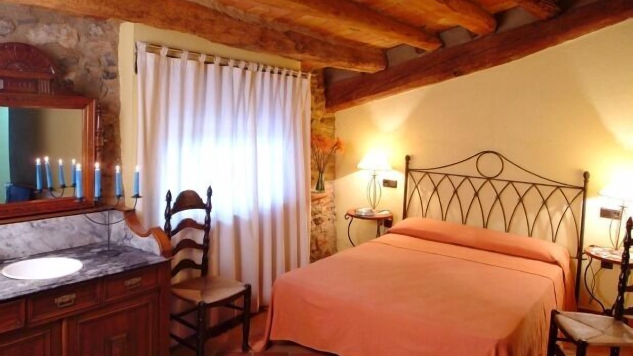 Photo of Bedroom in Garriguella