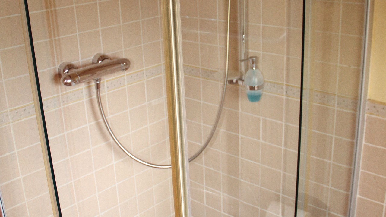 Photo of Bathroom in Llampaies