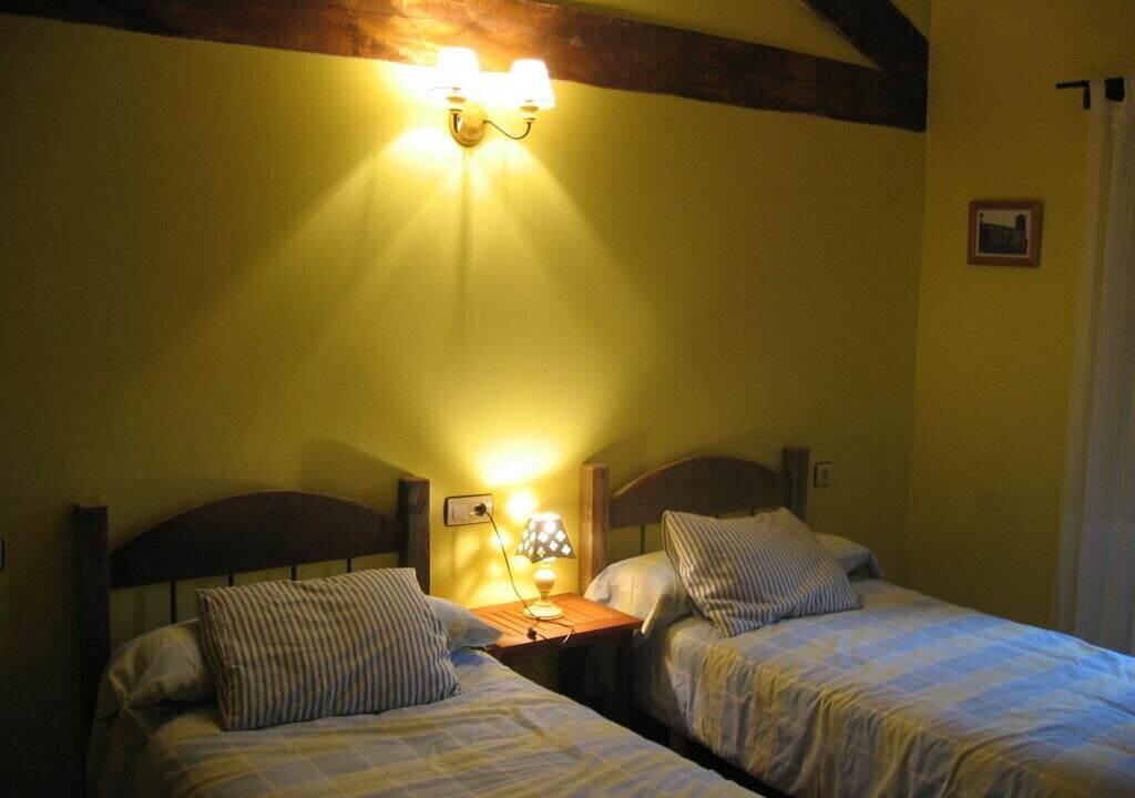 Photo of Bedroom in Respenda de la Pena